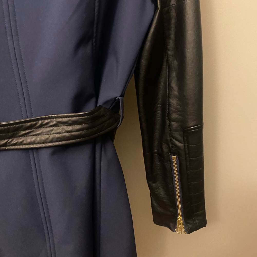 Jacket - Picture 2 of 4